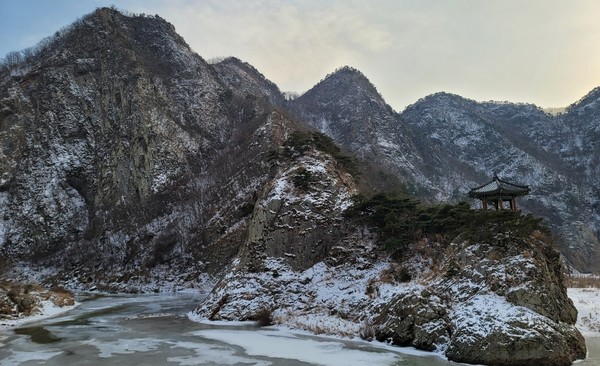 월류봉ㅣ출처(충남일보)