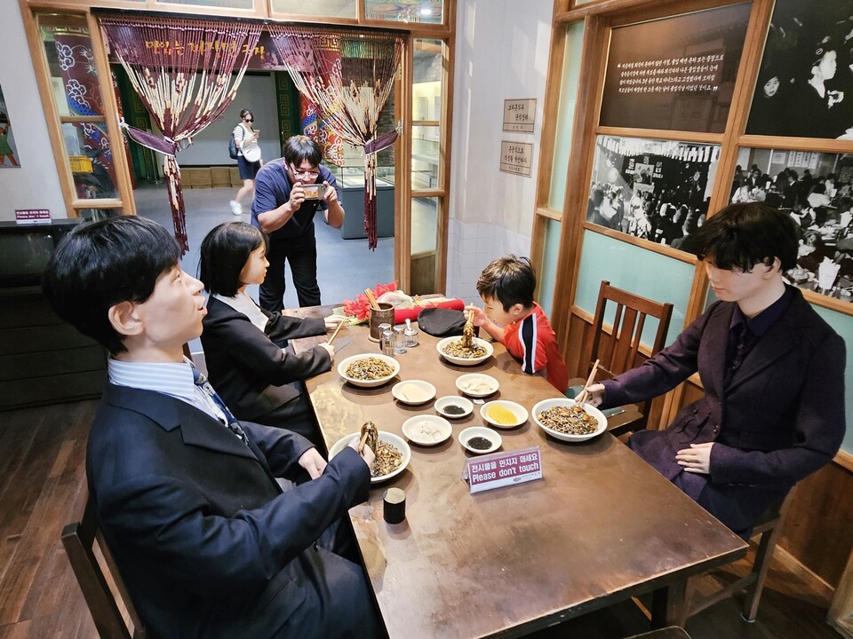 차이나 타운 자장면 축제ㅣ출처(아파트관리신문)