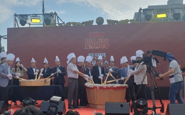 차이나 타운 자장면 축제ㅣ출처(월간인물)