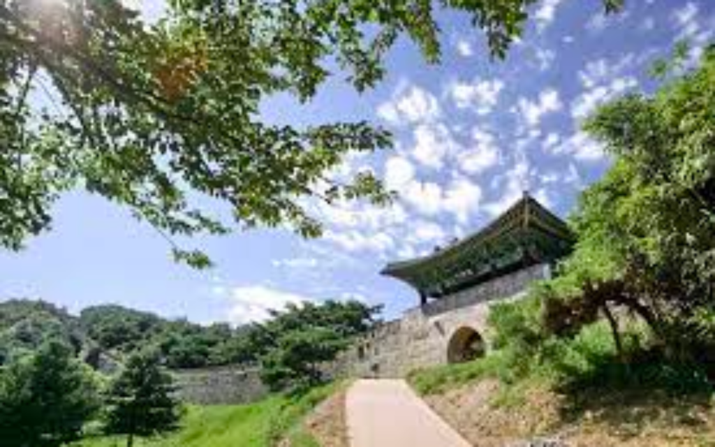 청주 상당산성ㅣ출처(나무위키)