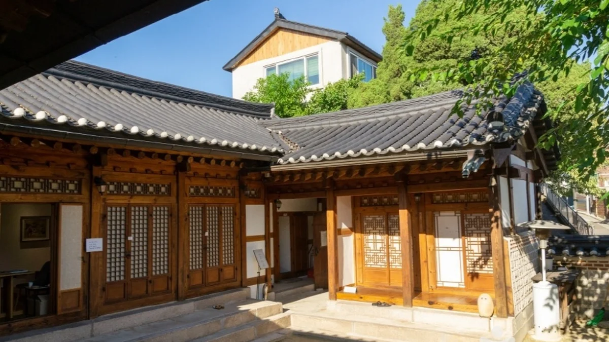 “100여 채 한옥이 진짜 이렇게 모여있다니”… 3,000평 한옥 마을 체험 명소