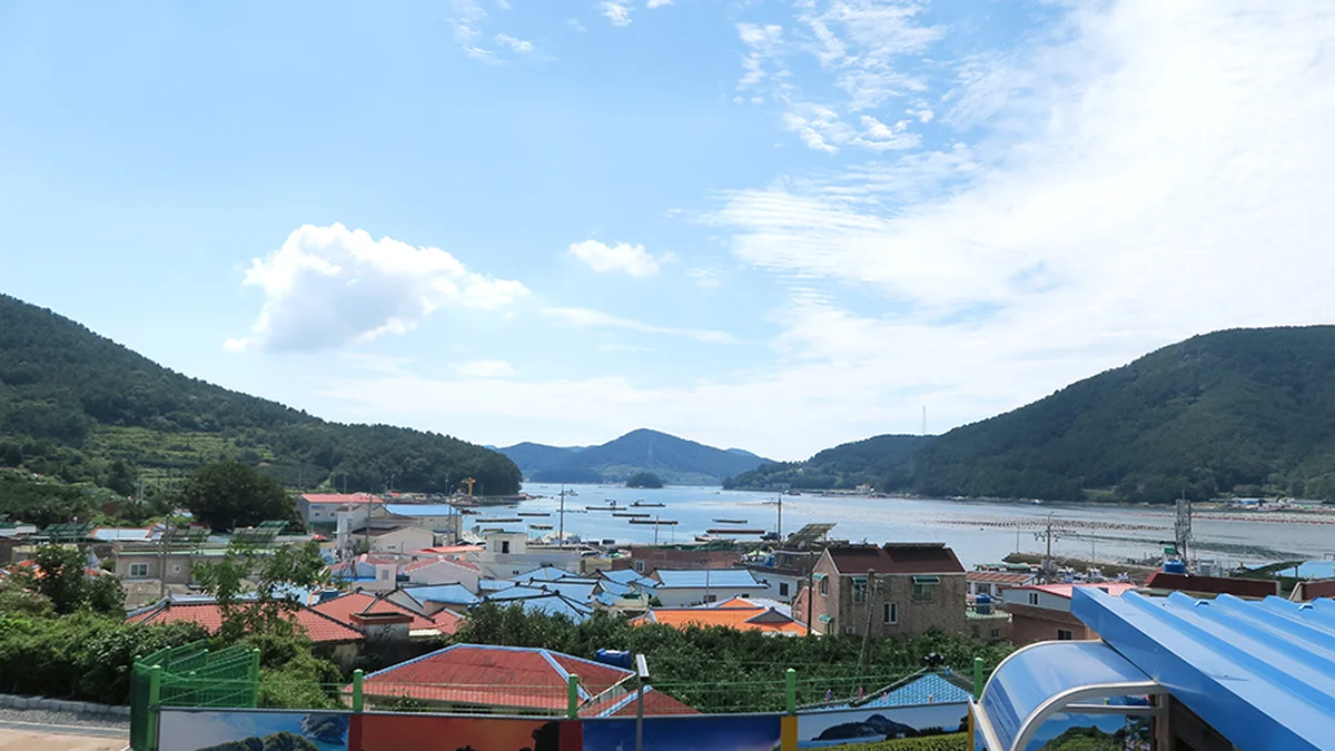 경남 산달도 축제, 청정 자연 속 여름휴가 만끽하기