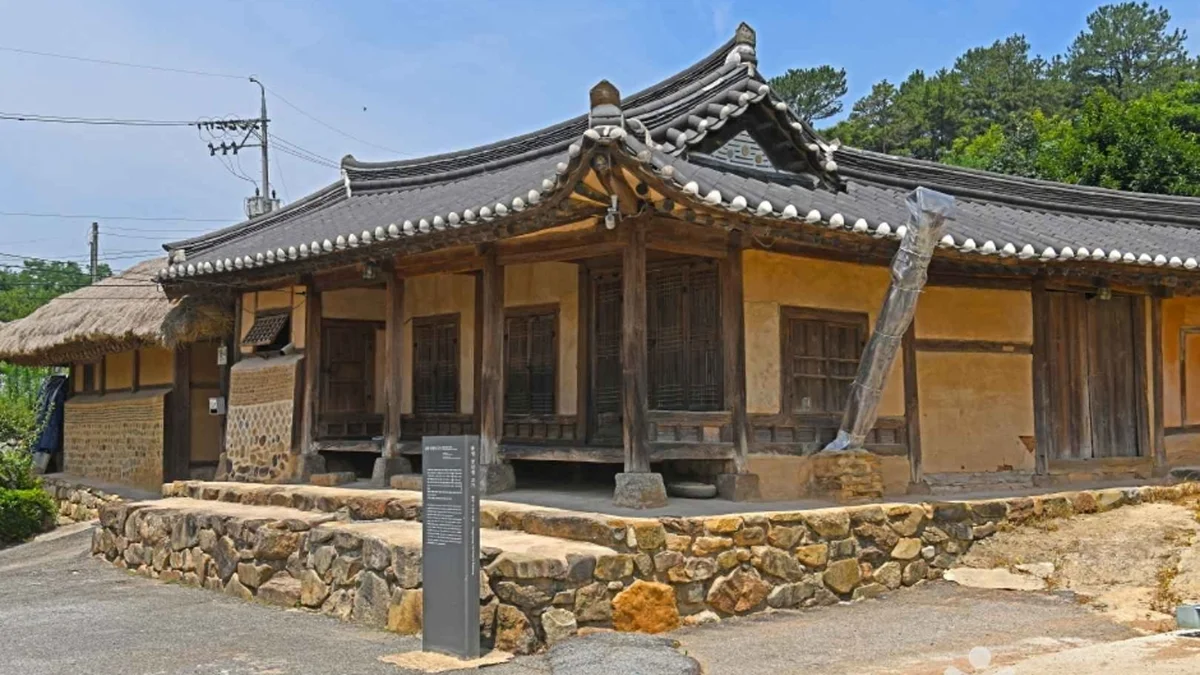 충북 음성 공산정 고택 숙소, 전통의 멋을 느끼는 여름휴가
