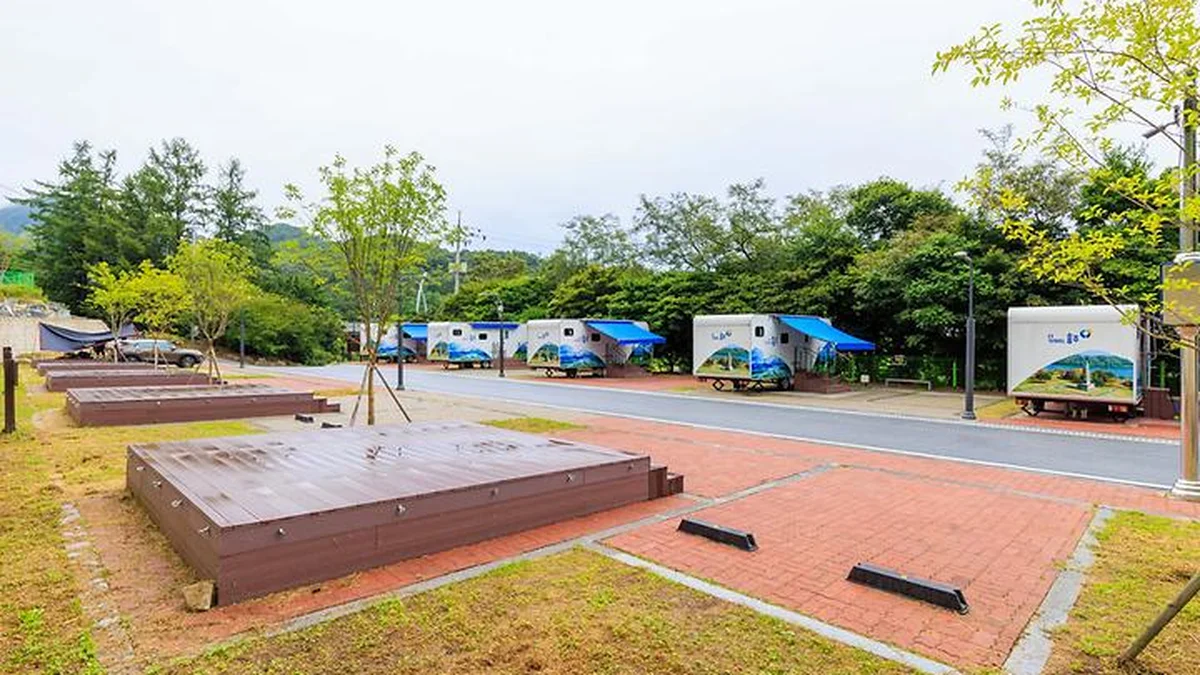 충북 봉황자연휴양림 숲속야영장, 조용한 캠핑의 명소