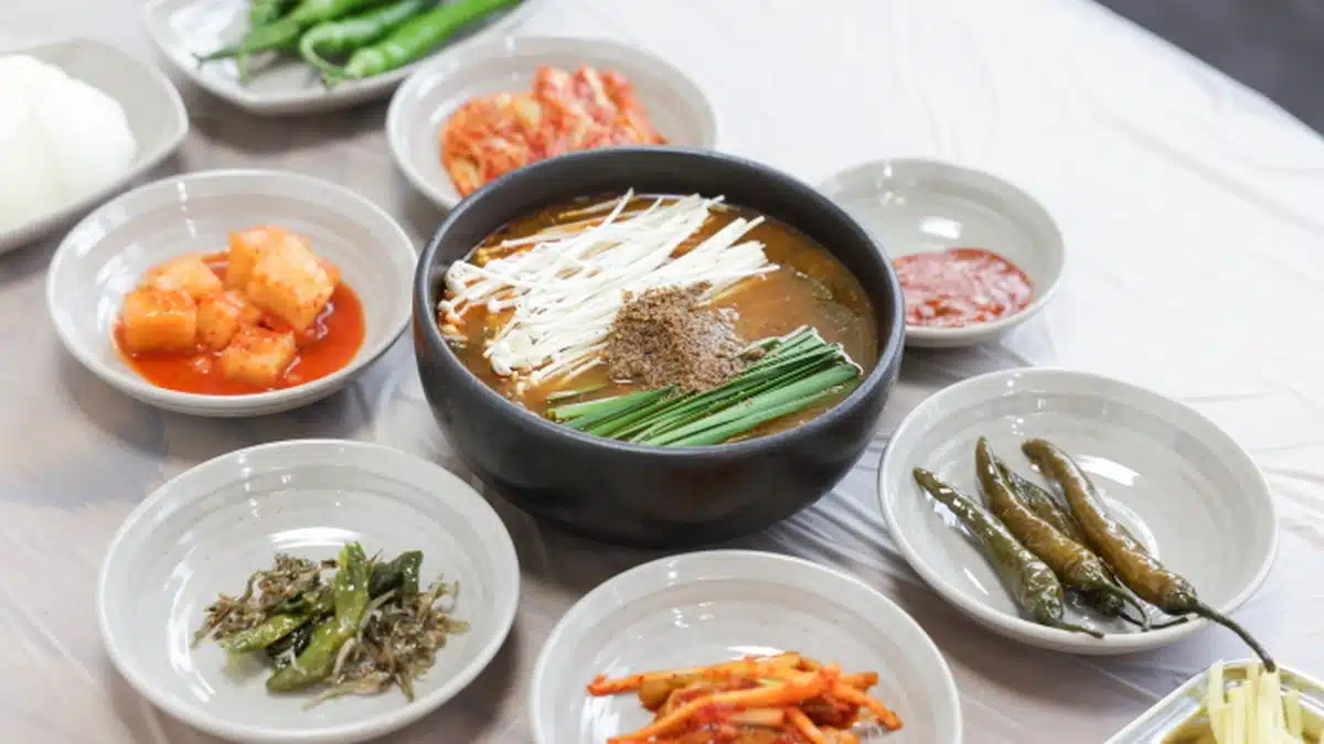 강원 남산골 염소전골 맛집, 넉넉한 영업시간과 주차 편의
