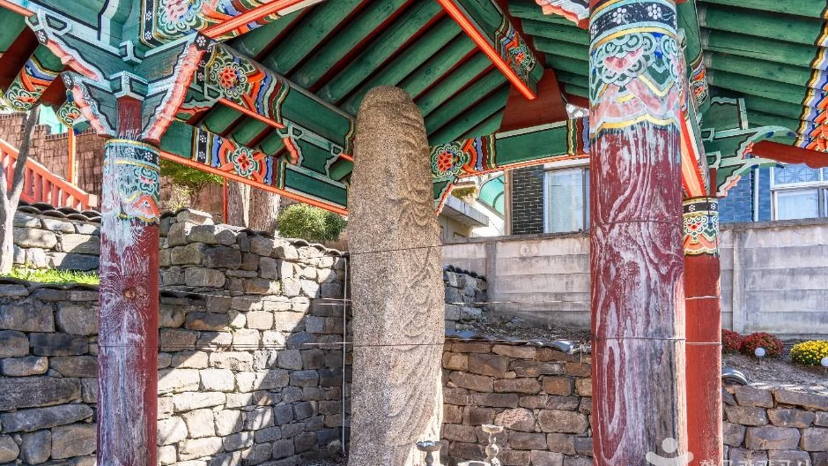 제천 한산사 석조여래입상
