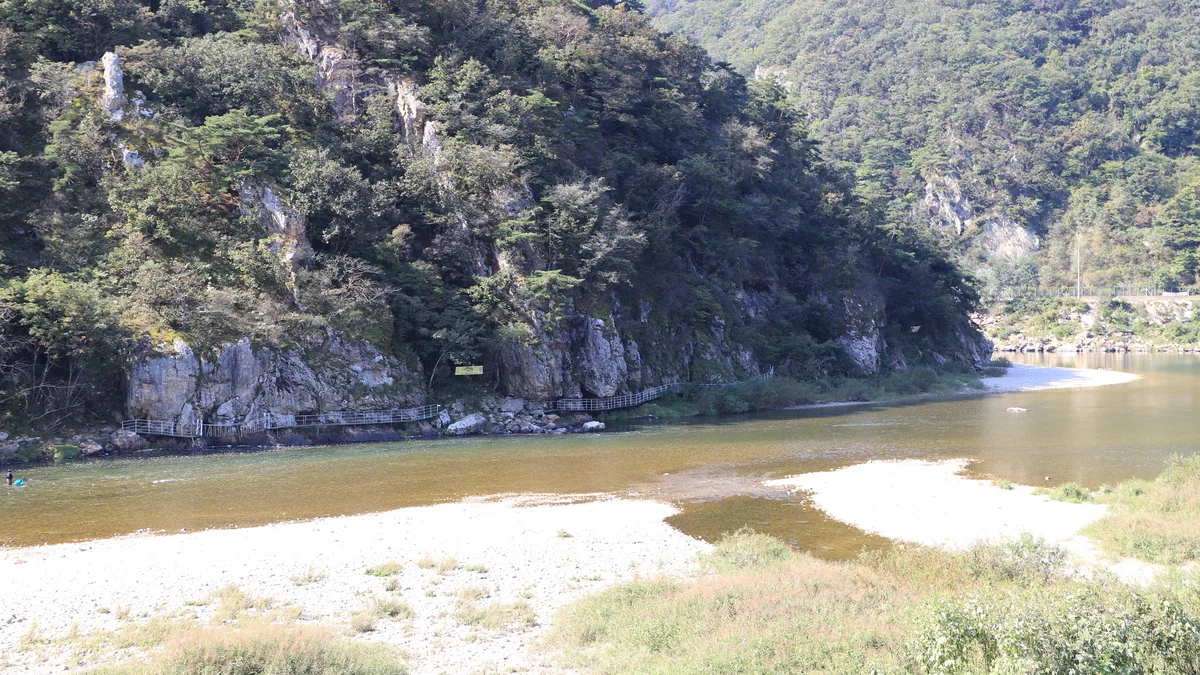 팔봉산관광지 야영장